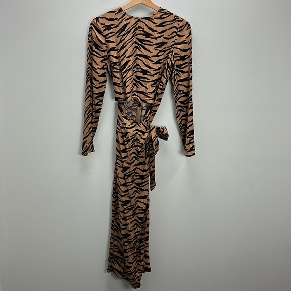 Reformation Maurita Tiger Rajah Dress Midi Long Sleeve Animal Print 4 Baddie - Picture 1 of 9